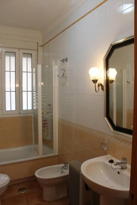 Casa 4 Dormitorios En 阿亚蒙特 外观 照片